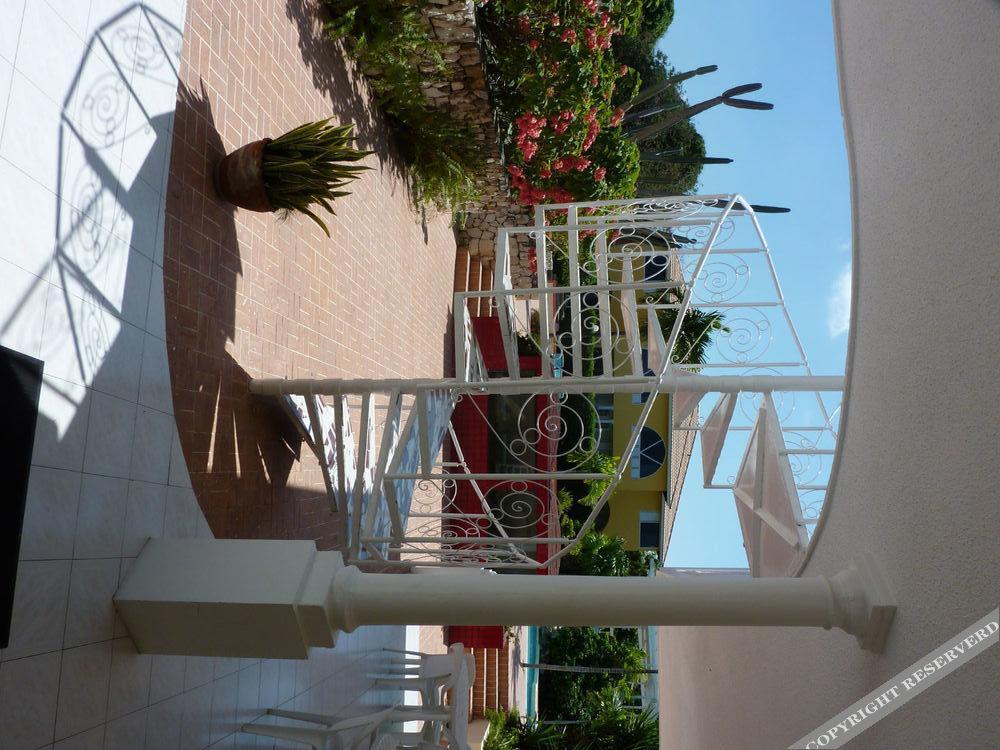 מונטגו ביי The Atrium At Ironshore מראה חיצוני תמונה